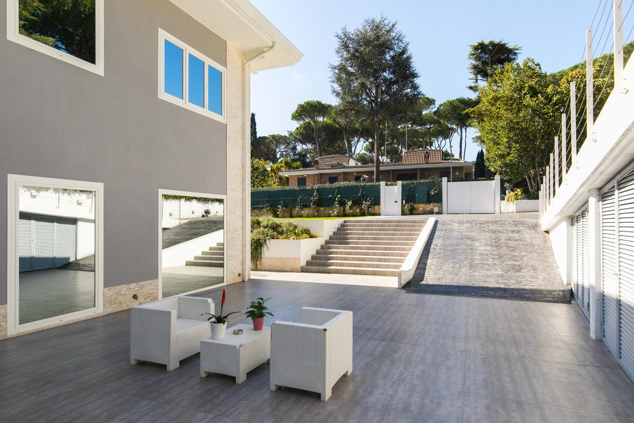 Niclas Luxury * Rom